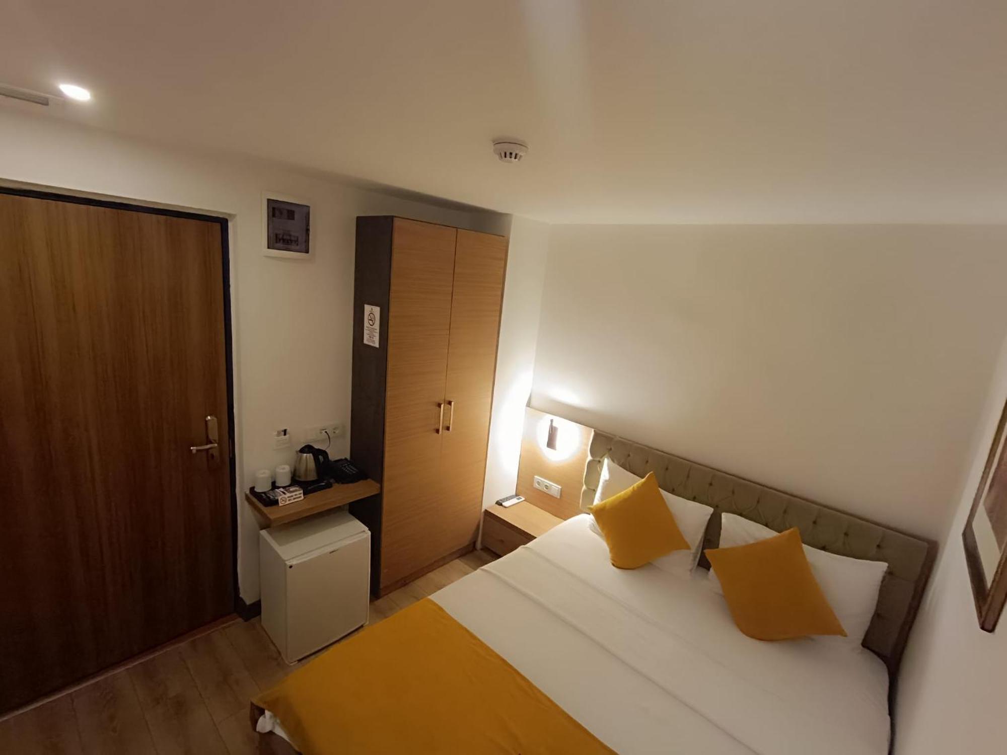 Comfy Otel Antalya Lara Buitenkant foto